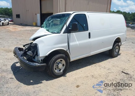 2016 Chevrolet Express G2500 Work Van z USA, uszkodzony, nr VIN 1GCWGAFF2G1304927